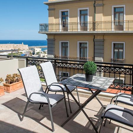 Comfy Central 1 Bedroom Apt With Terrace And View كاندية المظهر الخارجي الصورة