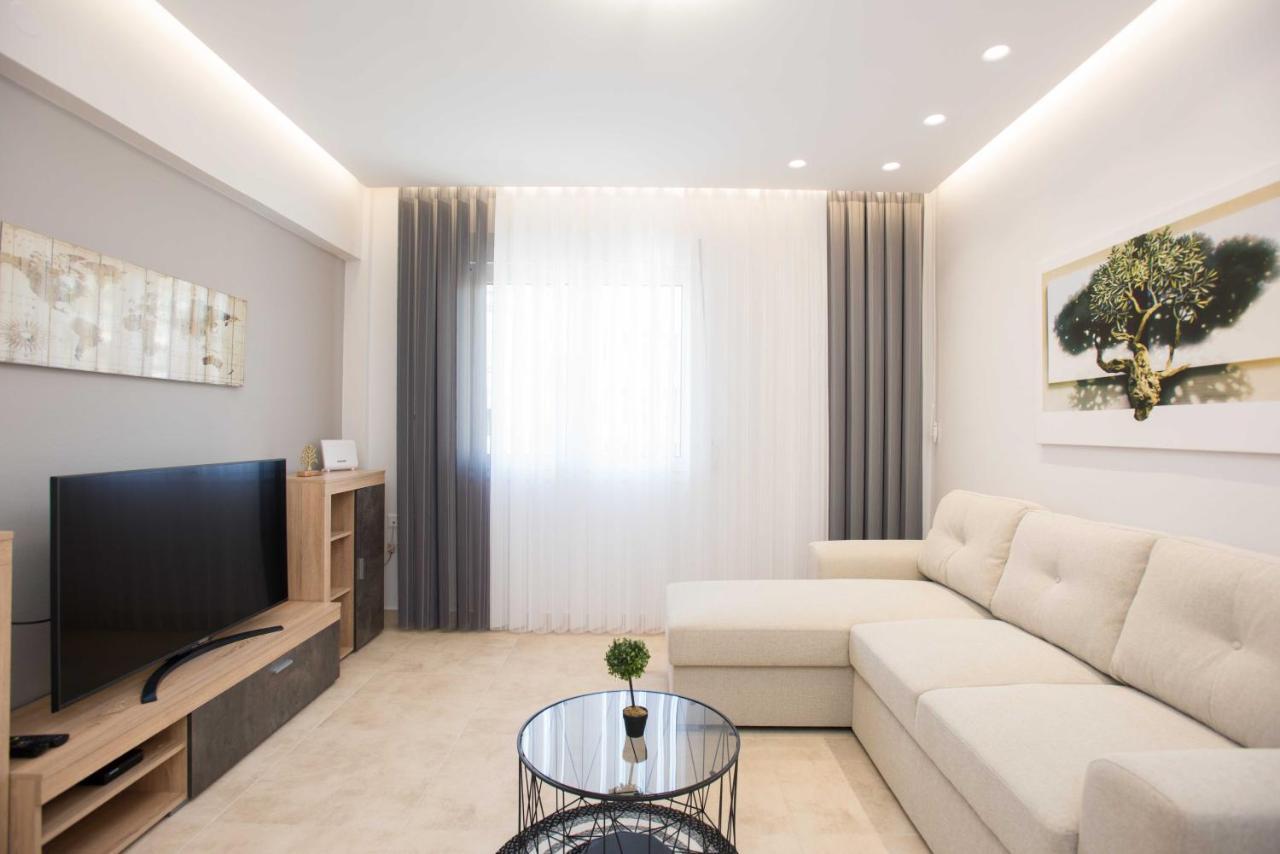 Comfy Central 1 Bedroom Apt With Terrace And View كاندية المظهر الخارجي الصورة