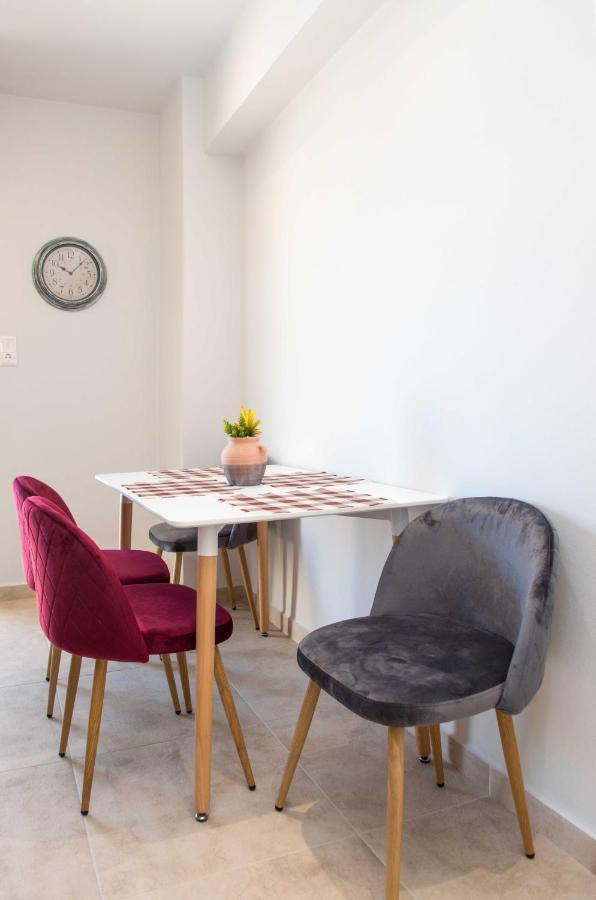 Comfy Central 1 Bedroom Apt With Terrace And View كاندية المظهر الخارجي الصورة